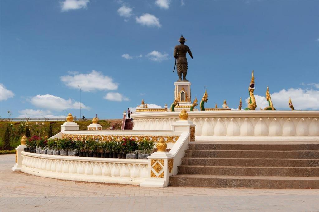 Khamsaner Hotel Vientiane Esterno foto